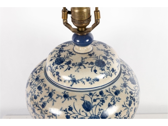 Blue And White Floral Crackle Glaze Ginger Jar Lamp On Wood Base