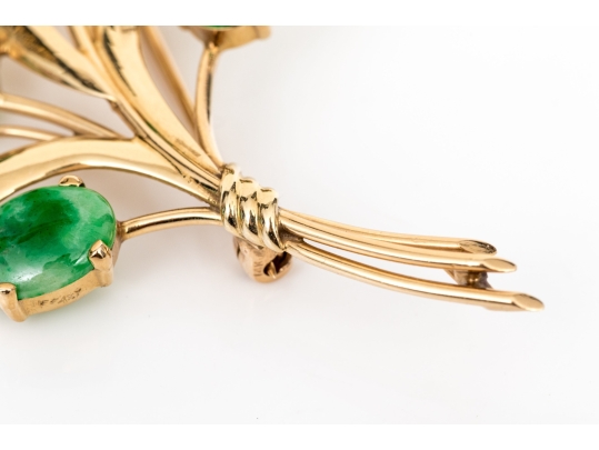 Yellow Gold Striking Vintage Nephrite Jade Spray Foliate Brooch