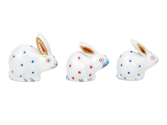 Herend Hand Painted Trio Of Tiny Bunny Rabbit Figures 