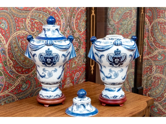 Pair Of Decorative Chinese Export Armorial Lidded Urns