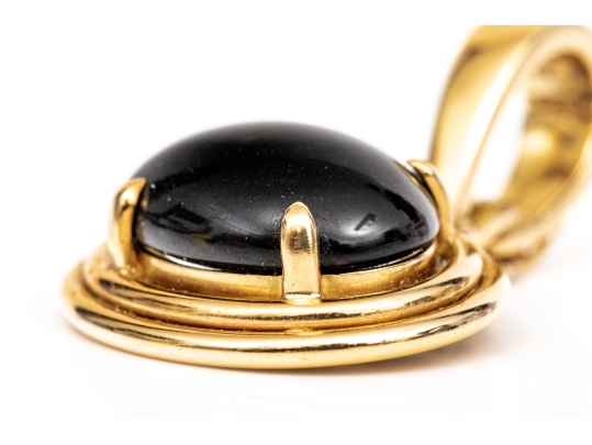 Gumps 18k Yellow Gold Classic Oval Black Onyx Ribbed Frame Pendant/enhancer