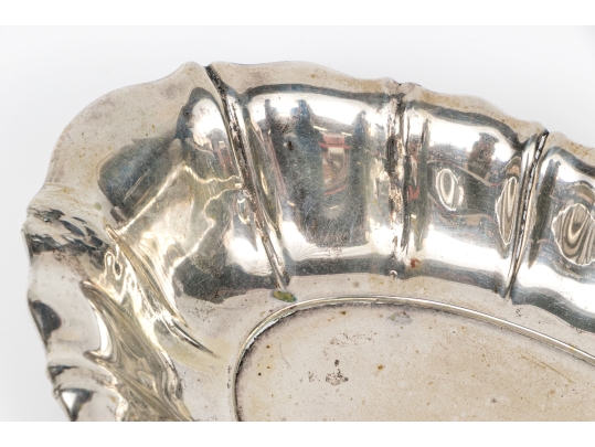 800 Silver Scalloped Dish  5.535 Troy Ozs. 