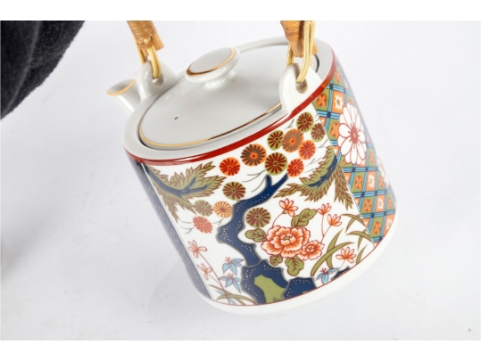 Pair Of Old Imari Japan Porcelain Teapots