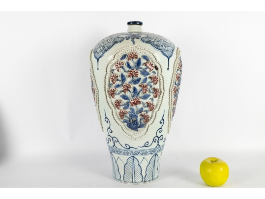 Chinese Republic Period Porcelain Vase With Applied Floral Decoration