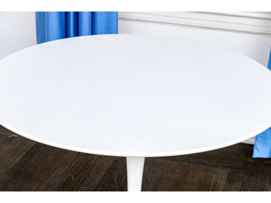 Knoll Studio Saarinen Tulip Table