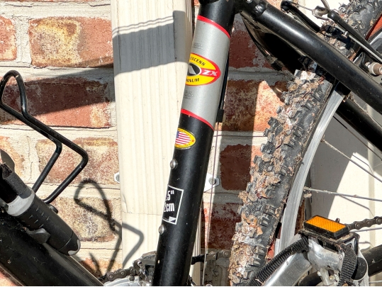Trek 7000 Mens Mountain Bicycle
