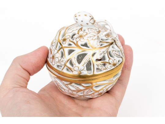 Herend Hungary Hand-Painted Reticulated Porcelain Potpourri Or Covered Box – Gold Floral Design