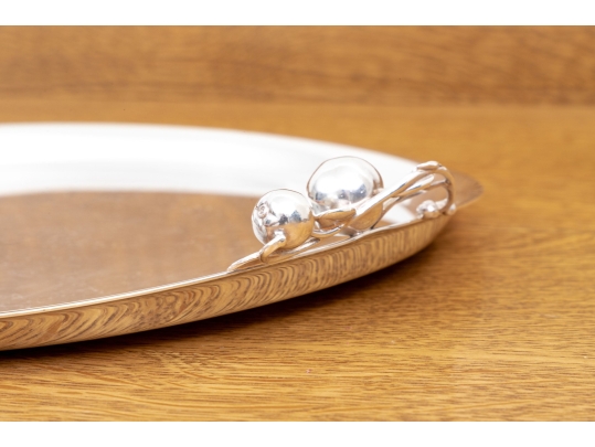 International Silver Co. Silver Plate Apple Pattern Round Tray