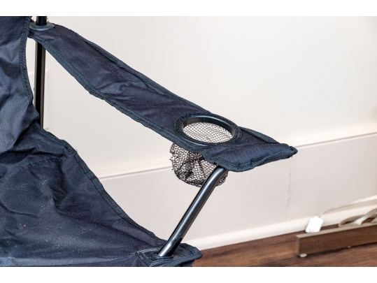 Set Of Four Collapsible Folding Chairs With Storage Cases