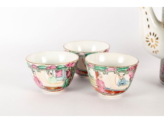 20th Century Chinese Famille Rose Porcelain Teapot And Cups