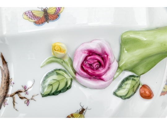 Exceptional Large Herend Hand-Painted 12 1/2