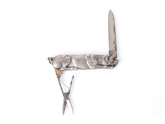 Fabulous Vintage Lying Hound Dog Motif Pocket Knife