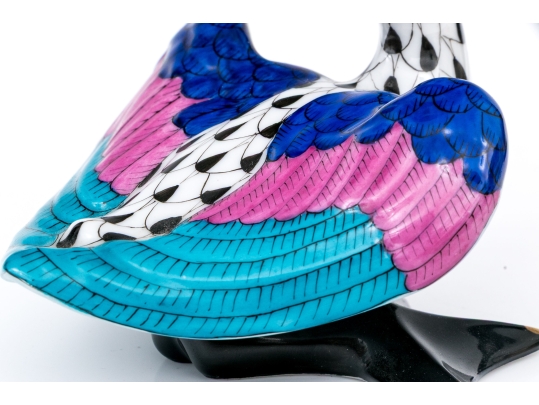 Herend Hungary Porcelain Open-Mouth Swan Figure, Fishnet VHNM Colorway