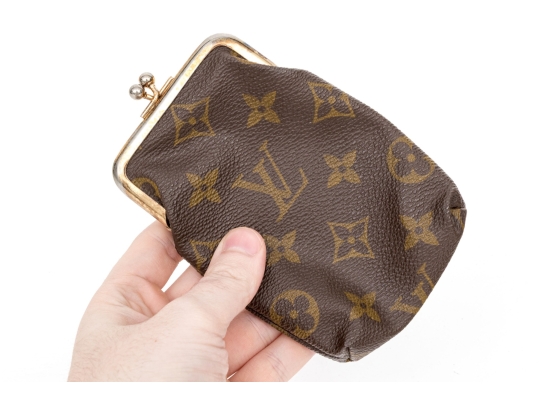 Louis Vuitton Vintage Coated Canvas Logo Kisslock Change Purse
