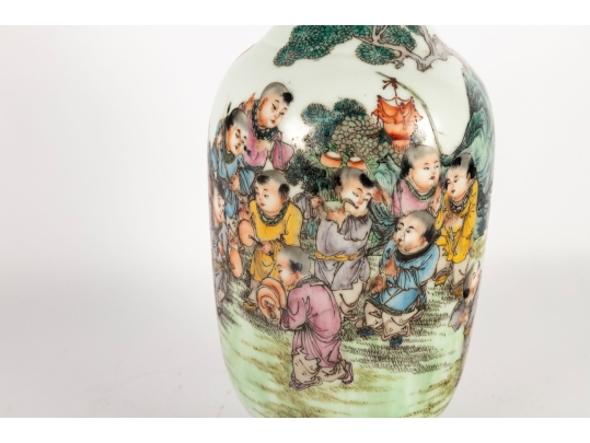 20th Century Chinese Famille Rose Porcelain Bottle Vase