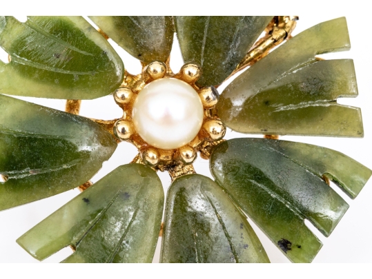 Vintage Synthetic Nephrite And Cultured Pearl Flower Motif Costume Jewelry Brooch