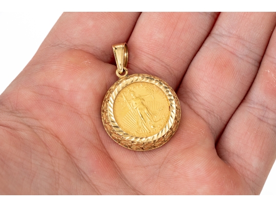 14k Yellow Gold Ornate Coin Holder Pendant With A 2001 $5 American Gold Eagle Coin