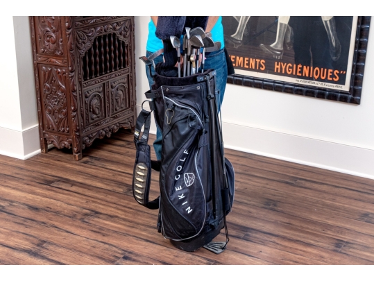 Set Of Fifteen Mizuno Golf Clubs With Nike Golf Bag