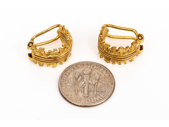 9k Yellow Gold Striking Diminutive Vintage Brutalist Style Half Hoop Clip On Earrings