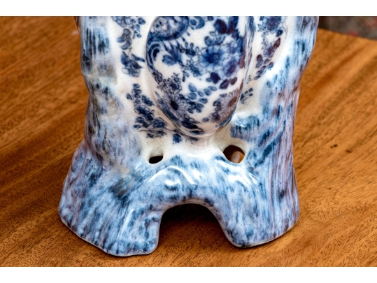 Pair Of Decorative Chinese Porcelain Quatrefoil Vases