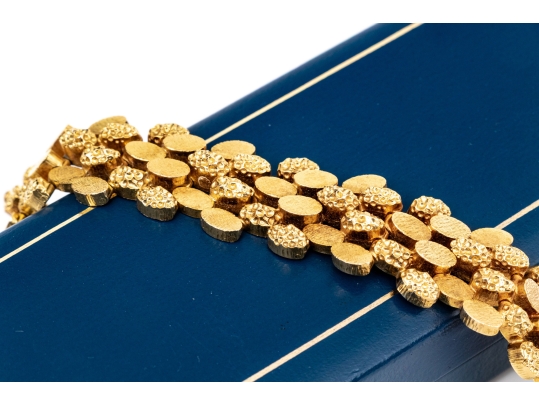 18k Yellow Gold Impactful Heavy Brutalist Textured Oval Link Chevron Motif Bracelet