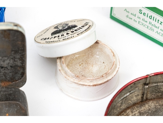 Eleven Vintage Vanity Items