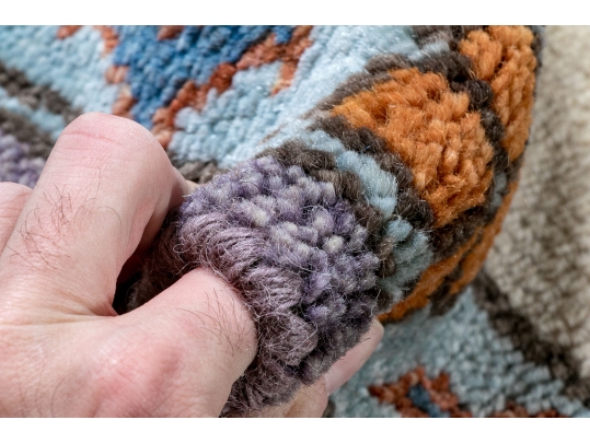 HAND KNOTTED INDIAN OUSHAK ROOM SIZE CARPET - 11' 10