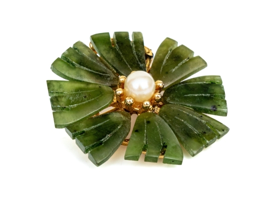 Vintage Synthetic Nephrite And Cultured Pearl Flower Motif Costume Jewelry Brooch