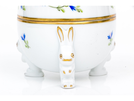 Herend Hungary Hand-Painted Porcelain Egg Box With Rabbit Form Feet, Blue Garland Pattern (PBG)