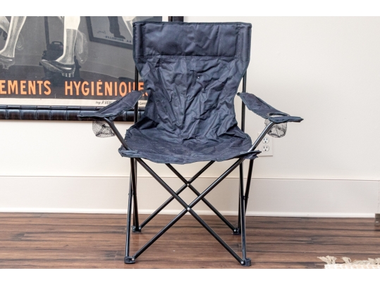 Set Of Four Collapsible Folding Chairs With Storage Cases