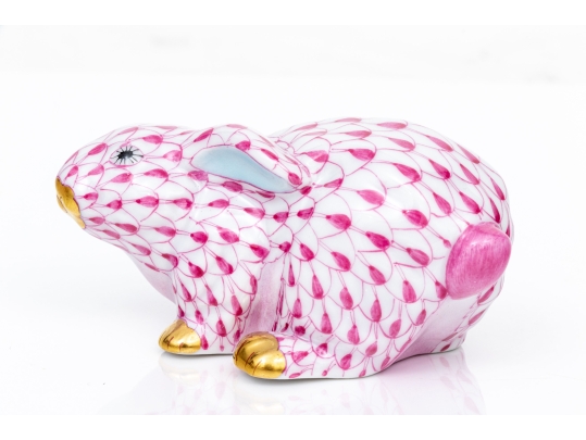 Herend Hungary Porcelain Bunny Figure, Raspberry Fishnet Pattern