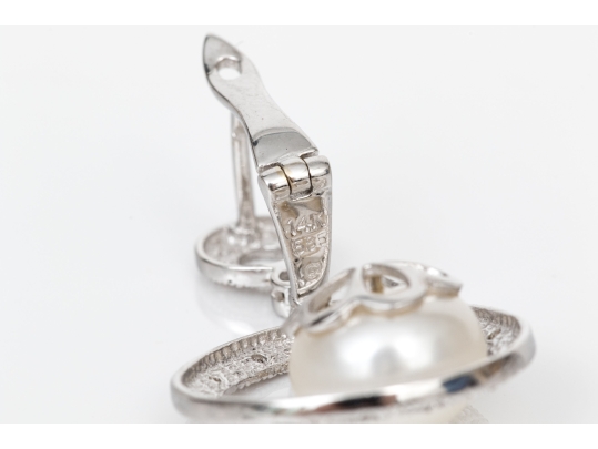 14k Impactful Saturn Style Diamond And Cultured Freshwater Pearl Drop Earrings, 0.28 TCW