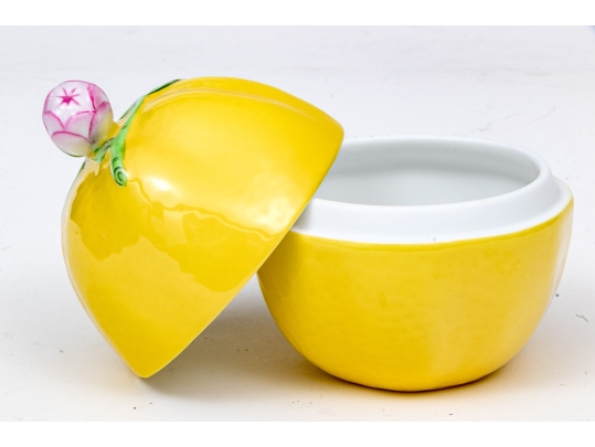 Herend Hand-Painted Porcelain Lidded Lemon Form Box 