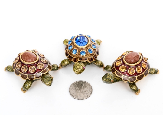 Collection Of Three Jay Strongwater Tiny Turtle Boxes