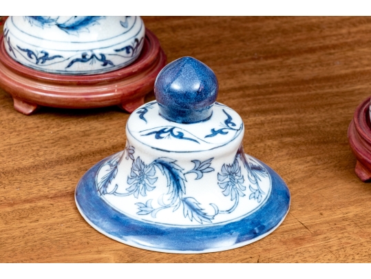 Pair Of Decorative Chinese Export Armorial Lidded Urns