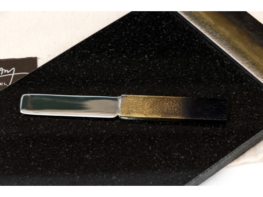 Michael Aram Luxurious Artisanal Cheese Board With Knife