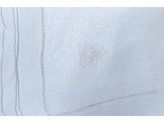 Quality Collection Of Twenty-five Plus Linen Napkins, With Two Table Cloths