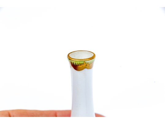 Herend Hand Painted Queen Victoria Pattern Bud Vase