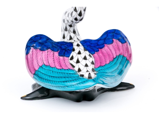 Herend Hungary Porcelain Open-Mouth Swan Figure, Fishnet VHNM Colorway
