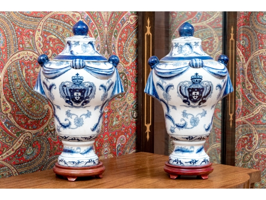 Pair Of Decorative Chinese Export Armorial Lidded Urns