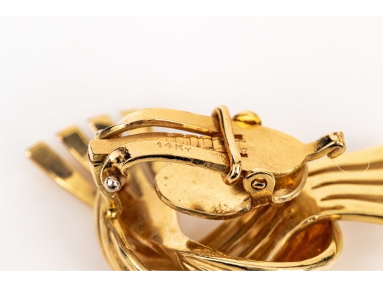 14k Yellow Gold Classic Vintage Knot And Ribbon Matching Earrings And Brooch Set