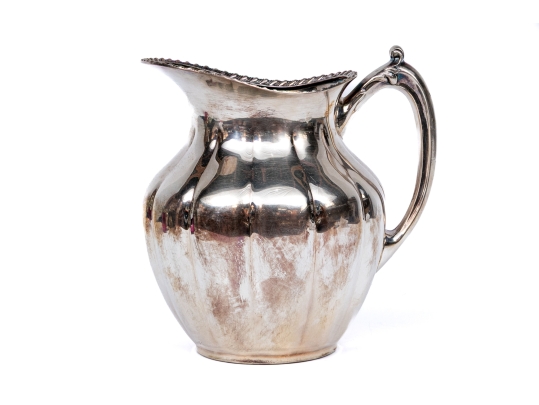 Vintage Marlboro Plate Old English Reproduction Pitcher