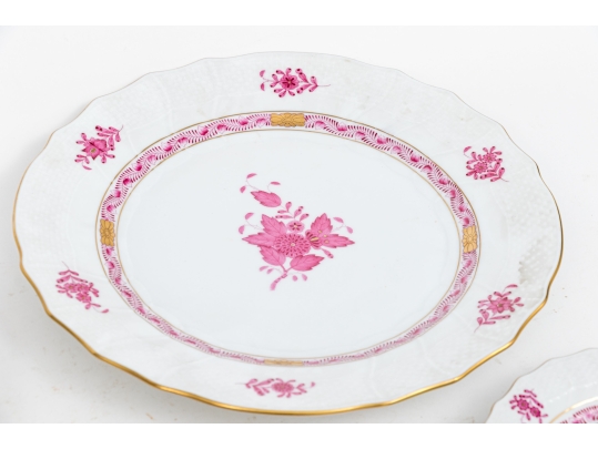 Herend Hungary Porcelain Dinner Service Items, Raspberry Chinese Bouquet Pattern, 9 Pieces