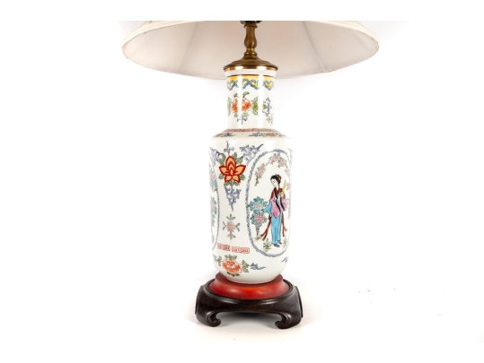 Chinese Famille Rose Porcelain Vase Mounted As A Lamp