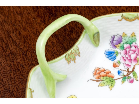 Herend Hungary Hand-Painted Porcelain Leaf-Form Dish, Queen Victoria (VBO) Pattern