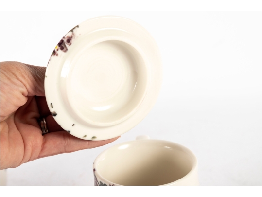 Grouping Of Three Chinese Porcelain Lidded Tea Mugs