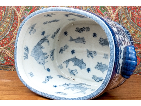 Impressive Decorative Chinese Export Style Twin Handled Porcelain Footbath