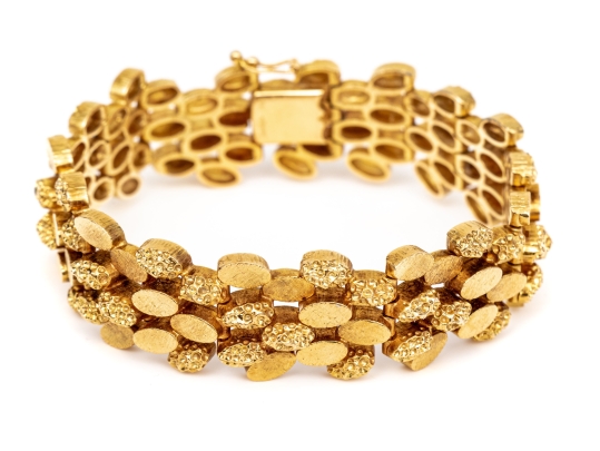 18k Yellow Gold Impactful Heavy Brutalist Textured Oval Link Chevron Motif Bracelet