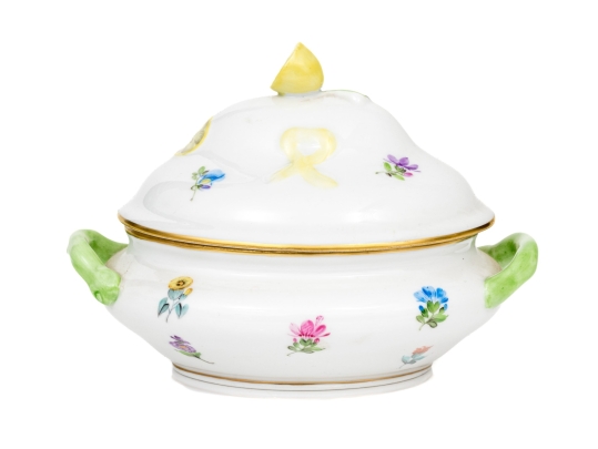 Herend Hungary Hand-Painted Porcelain Covered Dish Or Miniature Tureen, Market Garden (MF) Pattern