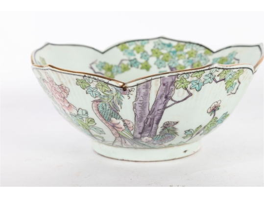 Chinese Macau Famille Rose Porcelain Bowl